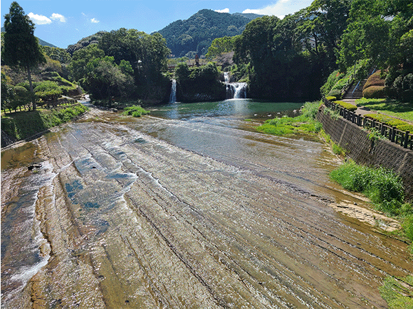 川底の地層