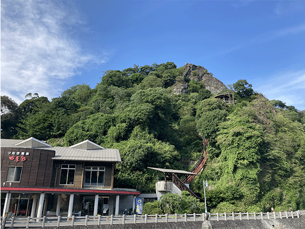 重盤岩（ちょうはんがん）