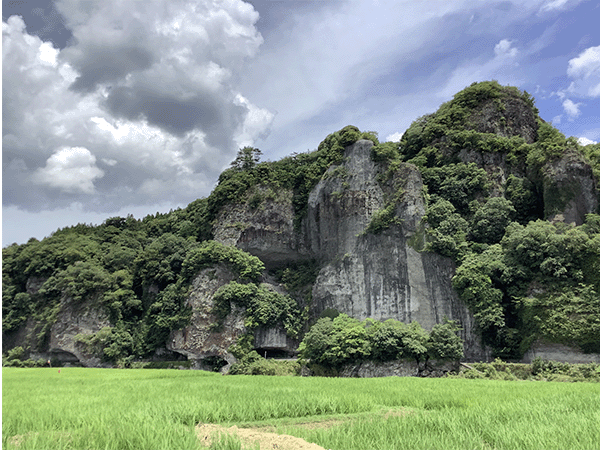 青の洞門